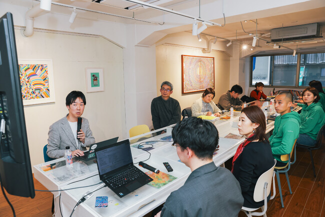 障害のある作家の確定申告は、誰がやっているのか？ ヘラルボニーとタックスナップが「作家のご家族」への確定申告支援を開始