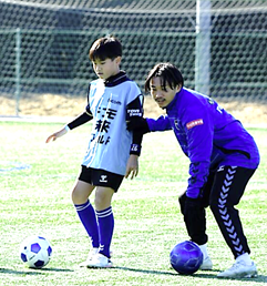 ガンバ大阪OBの阿部 浩之さんが特別ゲストとして登場！「ドコモ未来フィールド」で “プロサッカーのセカイ”にふれる