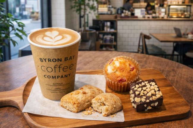 【3/1～期間限定】オーストラリアの恵みを味わう 「オーストラリア・マカダミア」×「BYRON BAY COFFEE」コラボスイーツが登場