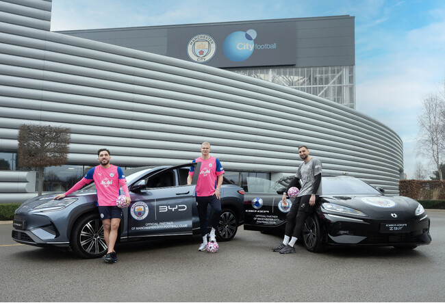 BYD、英サッカープレミアリーグ『マンチェスター・シティFC』とグローバル戦略的パートナーシップを締結