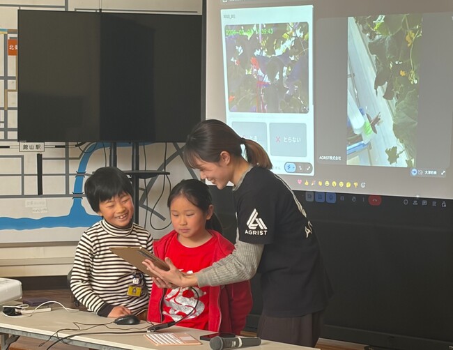 AGRIST、館山市から茨城県のキュウリを教室から収穫！ロボットのリモート操作による次世代型食農教育を実施