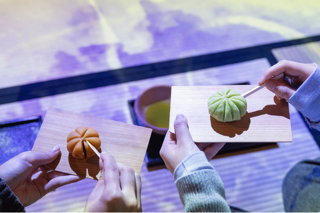 京都駅で完結！ネイキッドのアート茶室で、自分の手で作る練り切り＆抹茶体験
