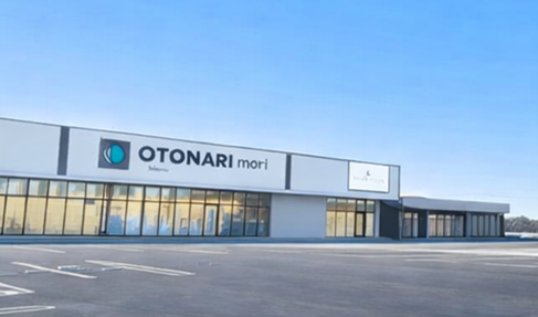 【オトナリマート　1号店オープン】　ベイシアがチャレンジする新フォーマットの小型業態「オトナリマート」　首都圏を含む全国展開に向けて、群馬県伊勢崎市に1号店を開業