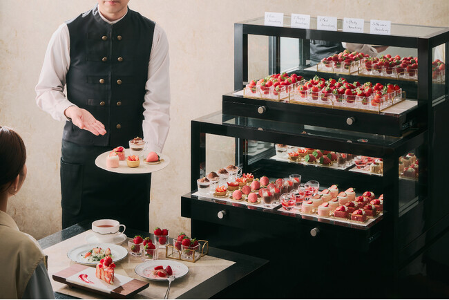 ガーデンを望む上質な空間「La Jyho Terrace」にて初開催。ストロベリースイーツビュッフェ　「The Royal Lounge STRAWBERRY(ザ ロイヤル ラウンジ ストロベリー)」