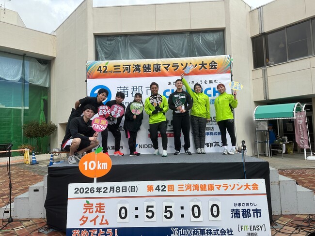 雪の中、約3,000人が三河湾を駆け抜ける【第42回三河湾健康マラソン開催】