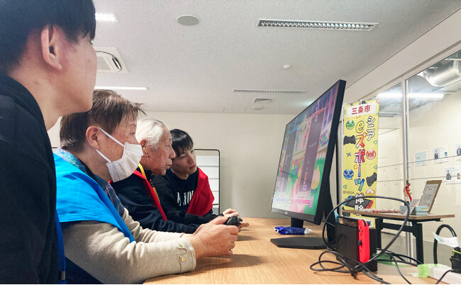 【三条市】シニアと学生が「ぷよぷよ」で共闘！フレイル予防と地域の絆を深める「多世代交流eスポーツ大会」が三条市立大学で開催されました。