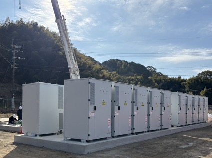 【日本蓄電池株式会社】福岡県みやま市にて系統用蓄電施設「NCみやま市瀬高町大草蓄電所」蓄電池設置開始