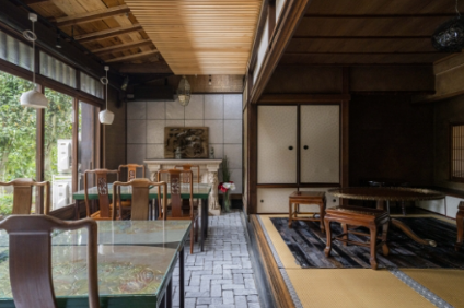 外国人新入社員向け福利厚生として「煎茶道研修」を導入【合同会社ふくろう】