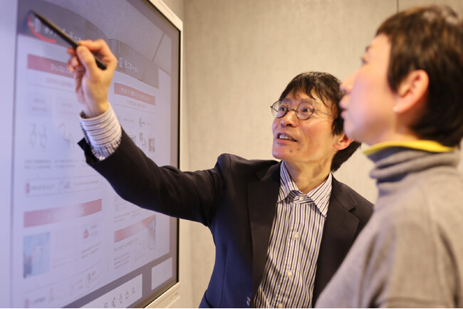 デザイン業界の生産性と情報共有スピードを変革する、デジタルホワイトボード『MIRAI TOUCH Biz』の活用事例