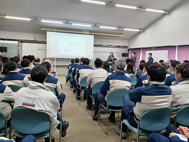 【オーダー装飾建材の菊川工業】福利厚生を強化、2つの新制度をスタート