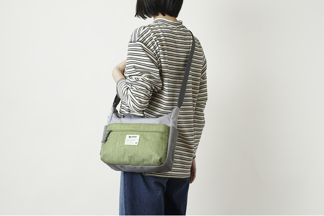 【moz】春の新色が登場！日常を彩る機能美あふれるショルダーバッグに、小物を美しく整理する「10ポケット」の機能性をぎゅっと凝縮。春のお出かけを、もっと軽やかにスマートに。