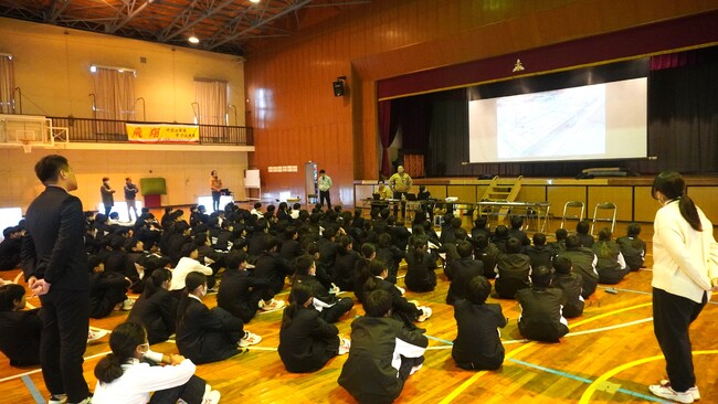 建設・設計のプロによるキャリア教育!中学生が新校舎建設工事の舞台裏を学ぶ