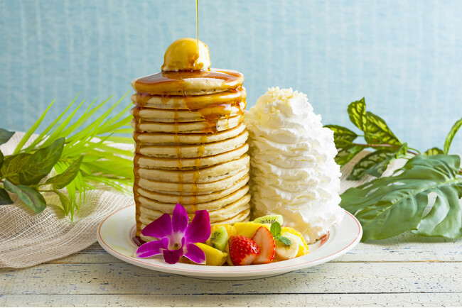 【Eggs ’n Things】16年分の感謝を込めたEggs ’n Thingsのアニバーサリーパンケーキ「16 Stack Pancakes!」3月2日（月）～3月19日（木）まで販売