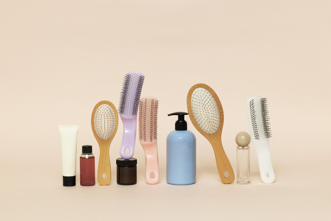 あたまのうらわざ プレミアムヘアケアブラシ３種・あたまのうらわざ メタルピンヘアケアブラシ２種を新発売