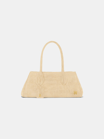 AMIRIが2026年の春夏コレクションから新たなハウスアイコンとなる「HONEY BAG」を発表