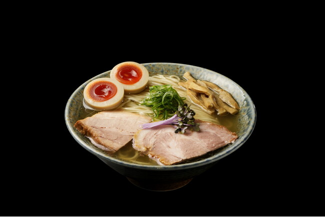 リレー式ラーメン企画「POPUPラーメン　アウトレットパーク滋賀竜王店」（ラーメンウォーキング企画）第10弾が3月1日からスタート！京都のだしを極めた人気店「煮干そば・鶏そば藍」。滋賀県初出店