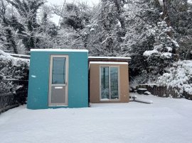 正面　雪
