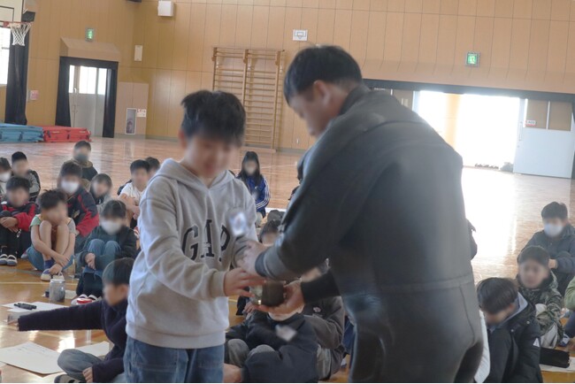 小学校の環境学習を通して子どもたちとアマモ場を再生