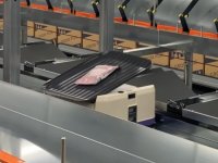 物流2026年問題　荷待ち時間の短縮・属人化の解消を目指す アパレル業界初の小型仕分けロボット「SOTR-S」導入開始