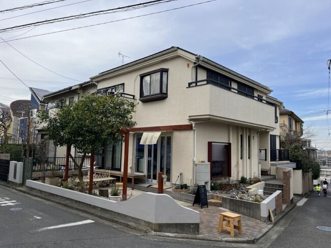 【横浜市】子どもが地域への愛着を育む新たな交流拠点「こんちわ -レモンと縁側の庭-」が完成！