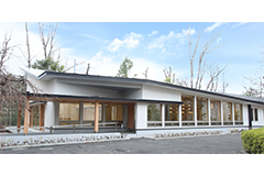 木造平屋建て 津田塾大学「ウェルネス館」竣工～学生の心身の健康と脱炭素に貢献～