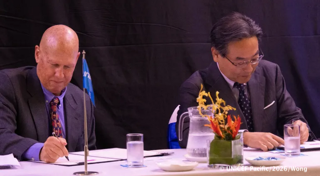 日本政府とUNICEF、フィジーの16万人以上の子どもと若者を深刻化する薬物危機から守るためのパートナーシップを締結