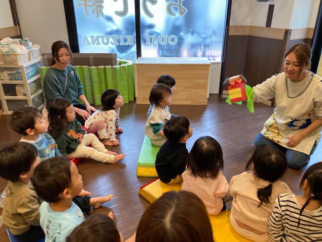 【1月】絆友会の各保育園で「新年を祝う会」を開催　獅子舞や初詣で子どもたちが日本の伝統文化にふれる