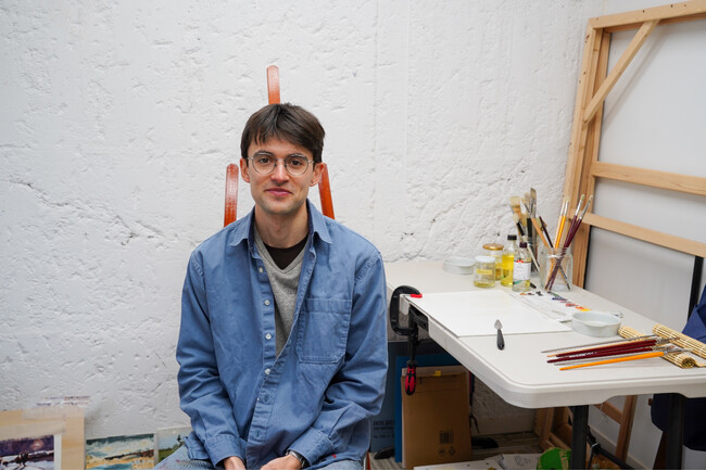 NAMERIKAWA ARTIST IN RESIDENCE 2026 ドイツ人作家 パウル・グラスル「空き家」をテーマに滑川市内で滞在制作を実施