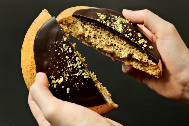 【大好評で復刻販売！】ドバイチョコの“ザクザク食感”を楽しめる！発売から1年足らずで累計販売数11万枚※1を突破した『ドバイチョコクッキー』がビッグソフトクッキー専門店「GUILTY’S」から再登場