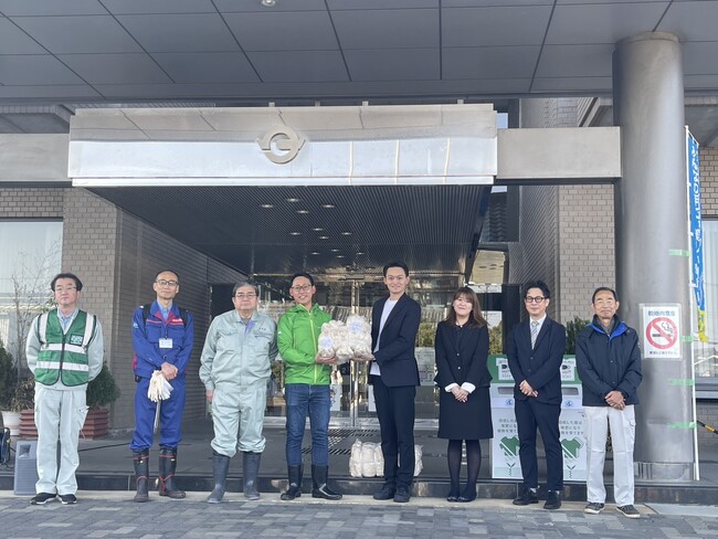 【地域活性化×環境循環】約200名が参加した大和川一斉清掃にて、Doooxが「土に還るエコ軍手」を寄付