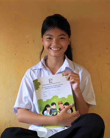 国際女性月間に合わせ、寄付キャンペーン「Facets of Change」を開始。スワロフスキー財団とともに少女600人の教育支援を目指す