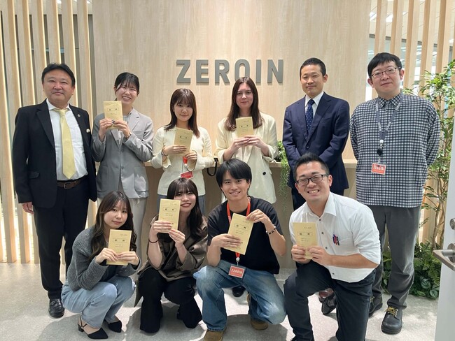 【デジタル給与時代に、あえて現金】25年間続く「初任給の手渡し」──効率化を事業とする会社が“非効率”を選ぶ理由