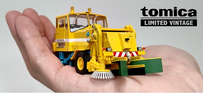 トミカリミテッド ヴィンテージ最多の可動ギミック！世界的に珍しい「三輪式道路清掃車」をミニカーで商品化「東急　ＳＷ２Ｚ２　道路清掃車」２０２６年８月発売