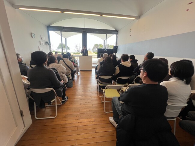 大阪メモリアルパークにて、竹田恒泰氏プロデュース「竹田式古墳墓」の第6回現地説明会を開催！当日は117名が参加