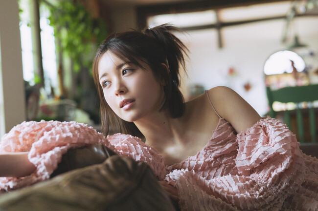 待望のボブヘア初グラビアで、あやめんが愛おしすぎる! 乃木坂46・筒井あやめが3月27日(金)発売「B.L.T.5月号」表紙＆巻頭に登場!