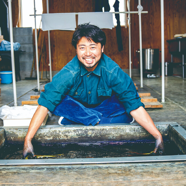 今春も帰ってきました！藍染めの本場・徳島県の藍師「Watanabe’s」による天然藍染ワークショップをAllbirds丸の内にて開催決定！