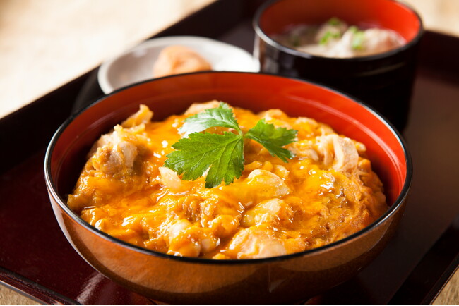老舗親子丼専門店「鶏三和」が3月27日（金）にフィリピンに初出店！