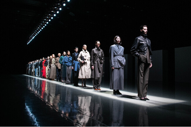 - Rakuten Fashion Week TOKYO 2026 A/Wシーズン - 本日より開催！