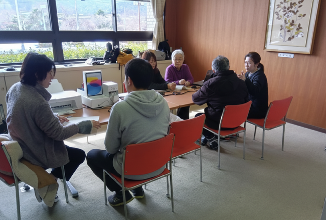 鳥取市でシニアのデジタルデバイド解消へ！有人サポート付き地域密着MVNO「ふるモバ」提供開始
