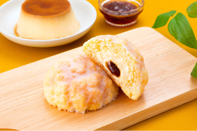 【ファミリーマートコラボ】大好評メロンパン第3弾はプリンな味わい「冷やして食べる くりーむメロンパン カスタードプリン風」3月17日（火）より新発売