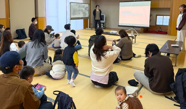 「一生懸命教えなきゃ」と力が入っていませんか？――発達科学の専門職が地域に出向き、32名の親子に届けた
