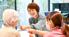 3月19日「ミュージックの日」に考える:音楽で生まれる外出と交流冬の外出機会を生む「歌声喫茶」、ケア21の有料老人ホームで地域交流が拡大 3月19日「ミュージックの日」に考える:音楽で生まれる外出と交流冬の外出機会を生む「歌声喫茶」、ケア21の有料老人ホームで地域交流が拡大
