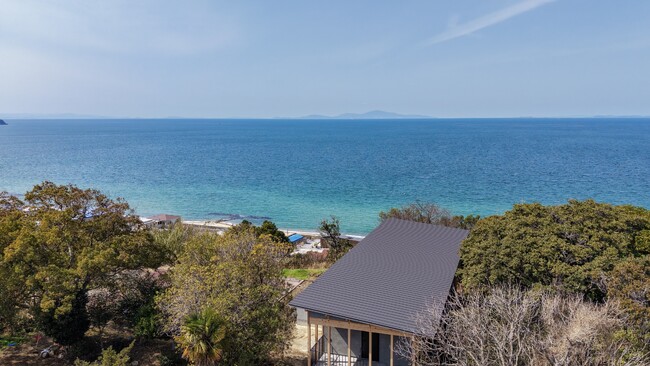 淡路島の高台に1日1組限定のプライベートプールヴィラ誕生--海と森に包まれる約560坪の一棟貸し「POOL HOUSE」4月10日オープン
