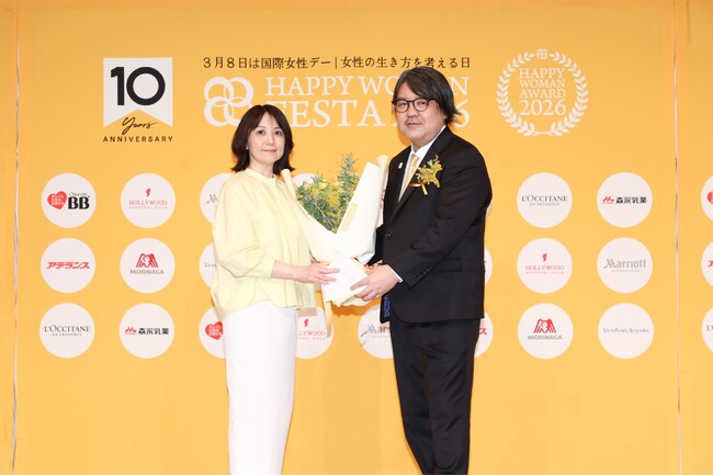 ハリウッドビューティグループが3月8日国際女性デーにちなんで、HAPPY WOMAN AWARD　企業部門「PIONEER賞」受賞。