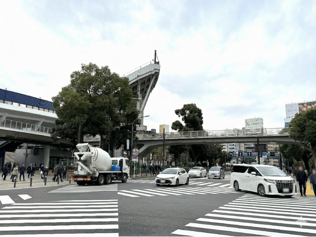 横浜関内「みなと大通りデッキ」の愛称が「エフィラデッキ」に決定いたしました