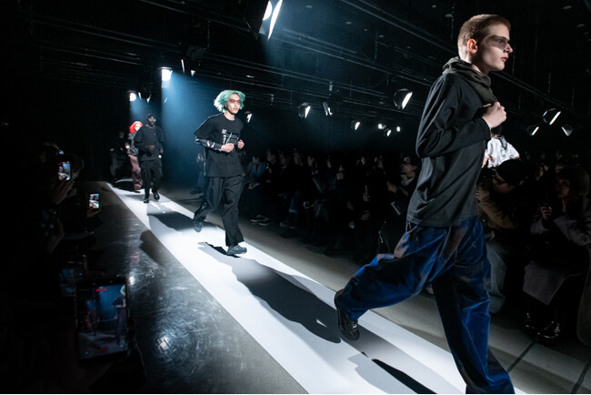 - Rakuten Fashion Week TOKYO 2026 A/W -　(3月16日(月)～21日(土)) 会期後半をスタート！