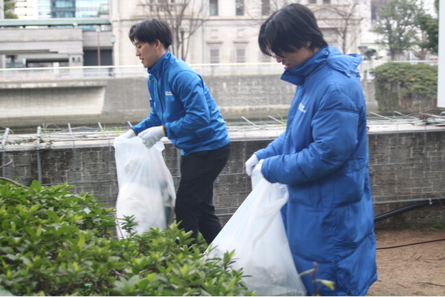 持続可能な社会への一歩 ―「株式会社ブルーアドバンス」社員主体の地域清掃活動を実施