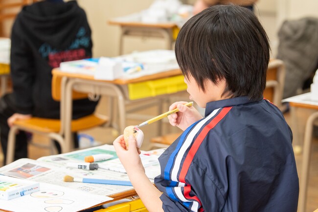 出前授業で育んだ学びを社内へ共有　明治産業「Next Traditional」今年度の締めくくりとして3月27日（金）に社員向け体験型アートイベントを開催