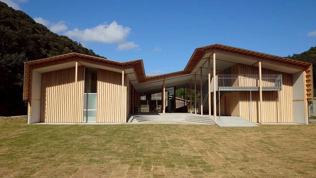 【長崎県対馬市】2026年夏のリニューアルに先駆け「あそうベイパーク」新管理棟が完成！人気番組『西村キャンプ場』での放映も決定！
