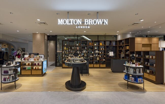 モルトンブラウン中国地方初のコンセプトショップ「福屋広島駅前店」をオープン
